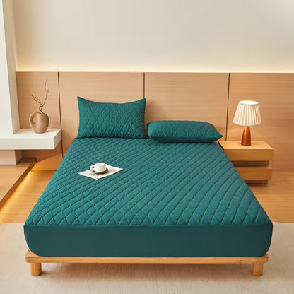AuraShield Waterproof Mattress Protector — Fitted, Noiseless & Breathable